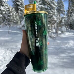 NWT Starbucks x Wicked Limited Edition Emerald City Tumbler Cold Cup